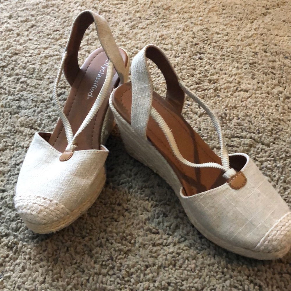 Wedges, canvas